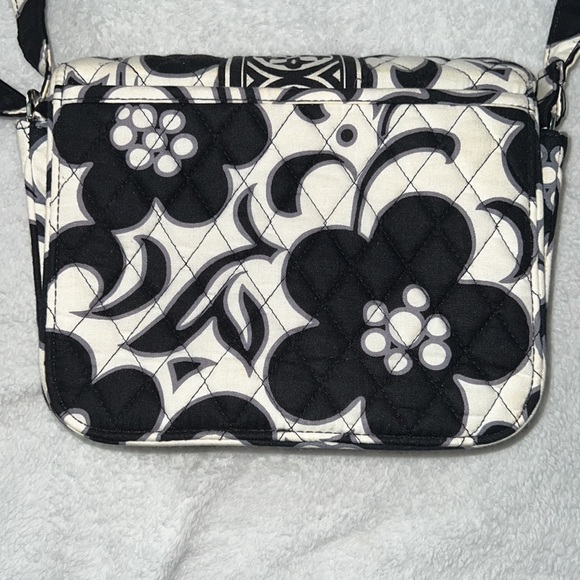 🌼 Vera Bradley Crossbody🌼 - Picture 4 of 4